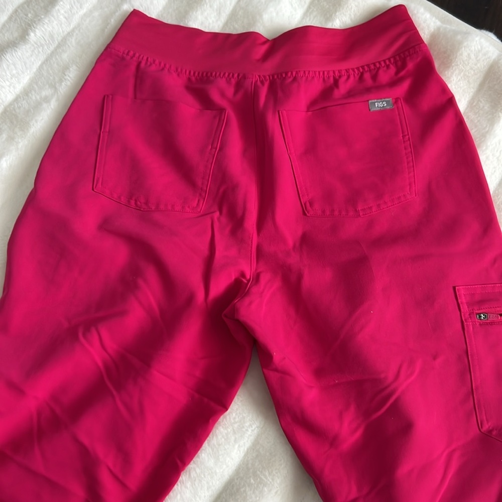 Figs Women's Pants in Bright Pink - Picture 5 of 7